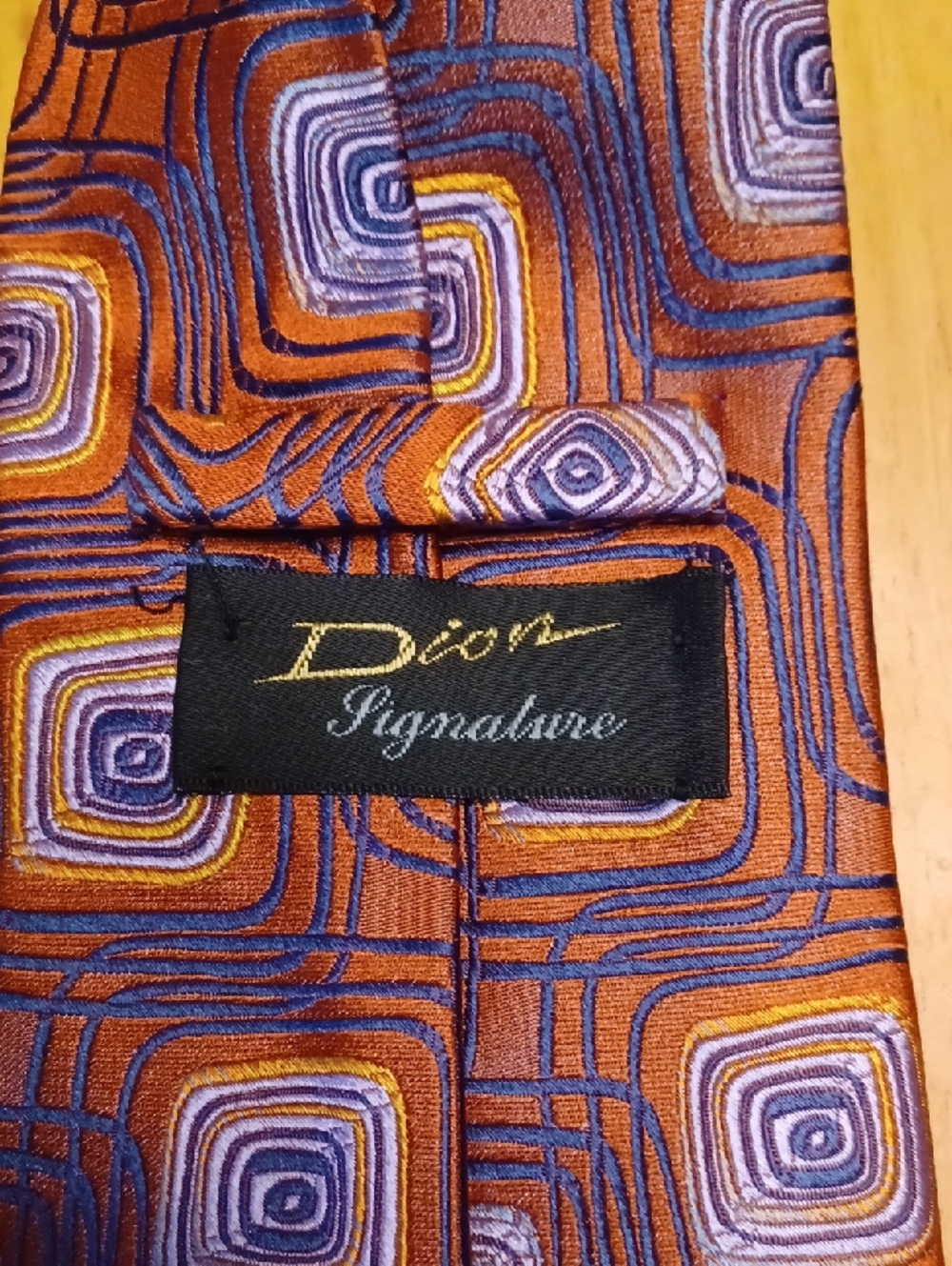Dion Signature Men's Geometric Orange and Purple 100% Silk Tie - Picture 2 of 7